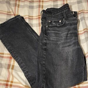 These are from American eagle,they are size four.